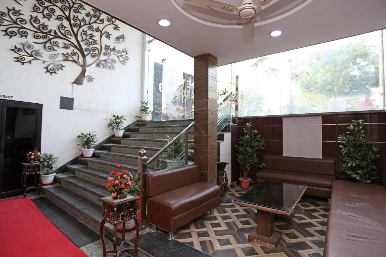 Hotel Oyo 13125 Gwal Palace 3*